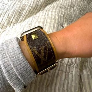 Lious Vuitton monogram spark*l sivella band